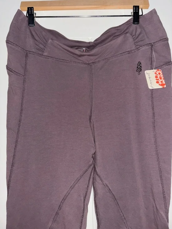 FP Movement By Free People Down Low Flares Pants Women XL NEW Sporty & Sleek - Picture 5 of 11